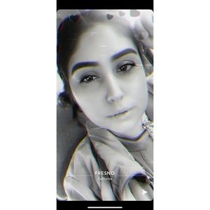 Meet your Posher, Carmela